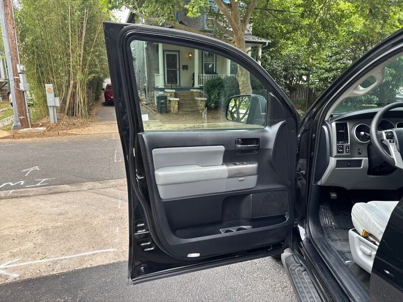 2015 Toyota Sequoia SR5 4WD Arlington VA