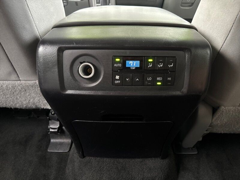 2015 Toyota Sequoia SR5 4WD Arlington VA