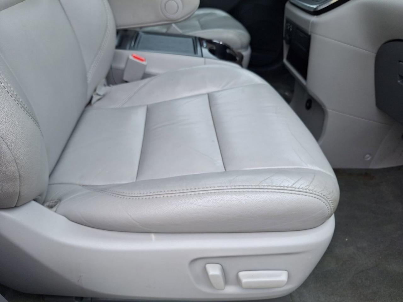 2015 Toyota Sienna L Hurst TX