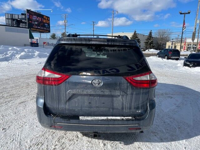 2015 Toyota Sienna LE AAS Cleveland OH