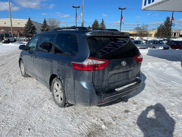 2015 Toyota Sienna LE AAS