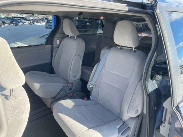 2015 Toyota Sienna LE AAS Cleveland OH