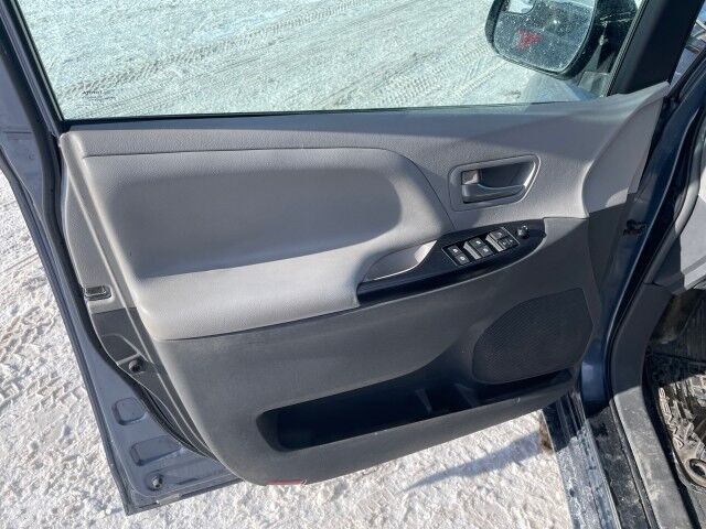 2015 Toyota Sienna LE AAS Cleveland OH