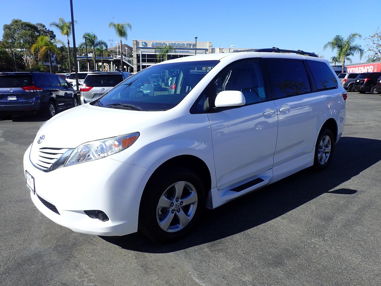 2015 Toyota Sienna LE