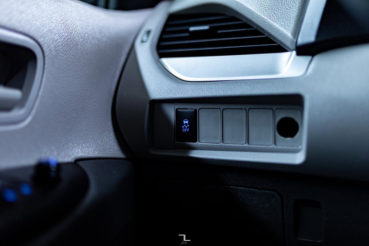 2015 Toyota Sienna LE BCam 7 Passenger Red Deer AB