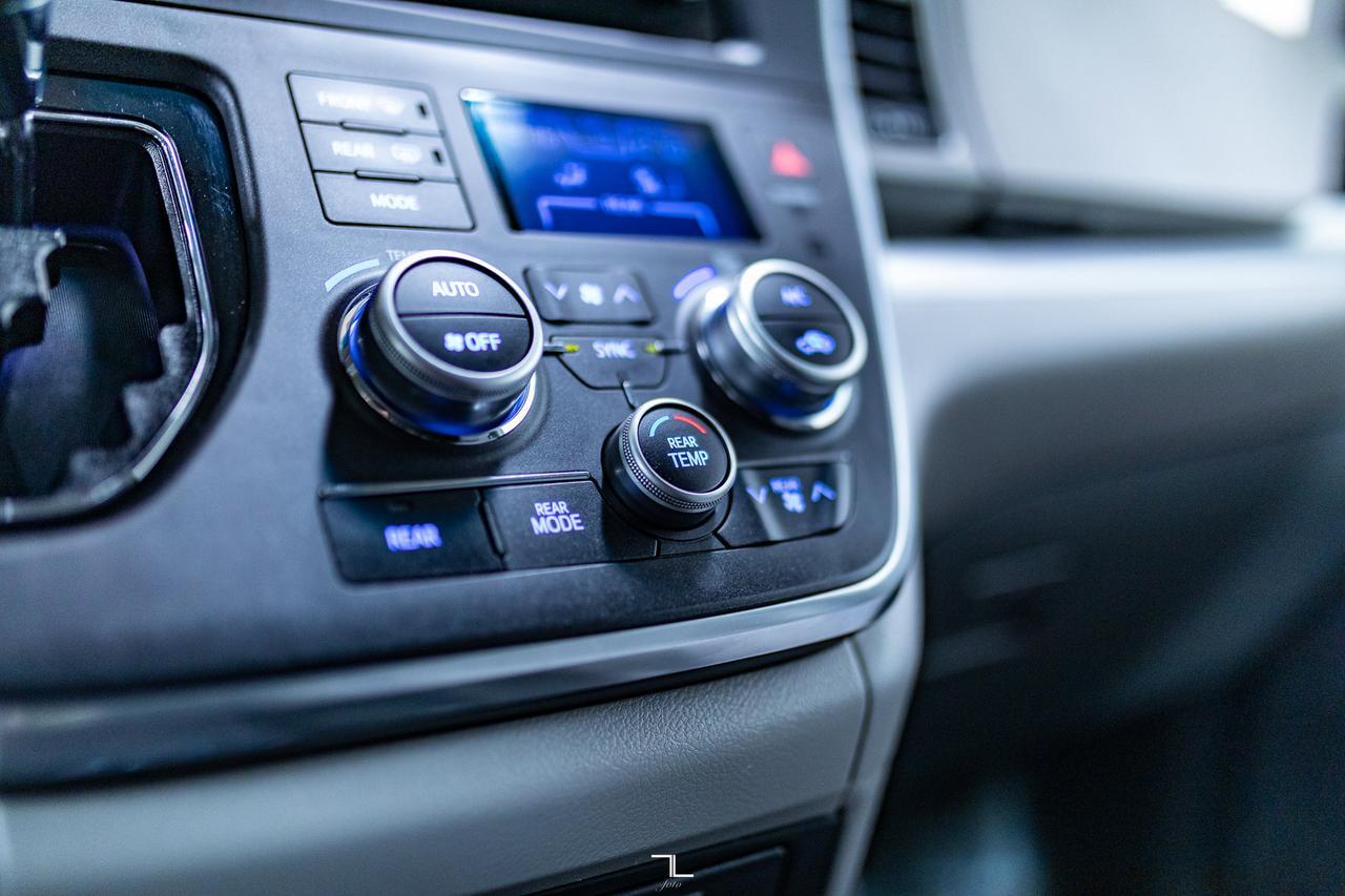 2015 Toyota Sienna LE BCam 7 Passenger Red Deer AB