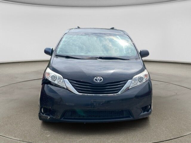 2015 Toyota Sienna LE Cleveland OH