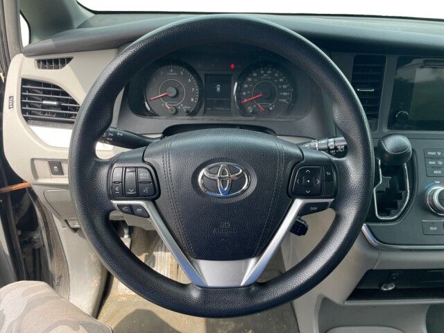 2015 Toyota Sienna LE Cleveland OH
