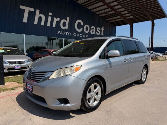 2015 Toyota Sienna LE FWD 8-Passenger V