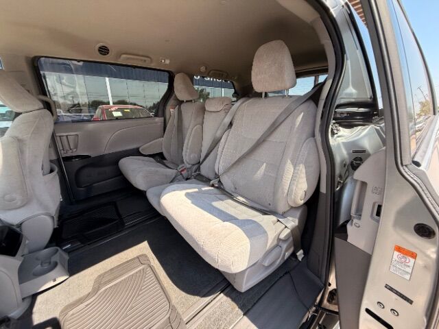 2015 Toyota Sienna LE FWD 8-Passenger V New Braunfels TX