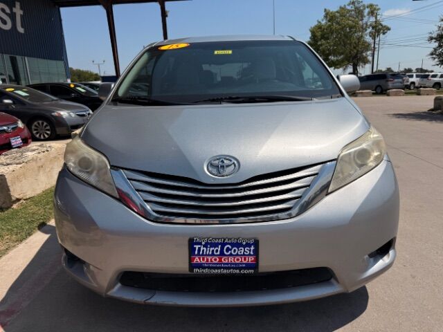 2015 Toyota Sienna LE FWD 8-Passenger V New Braunfels TX