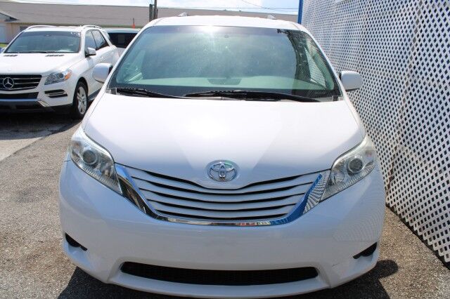 2015 Toyota Sienna LE LE Melbourne FL