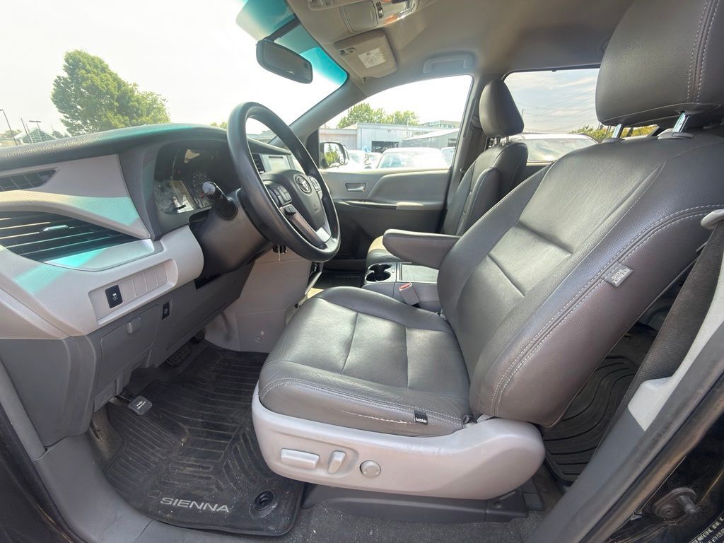 2015 Toyota Sienna LE Beaverton OR