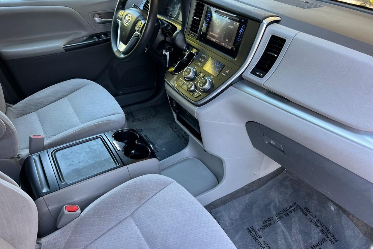 2015 Toyota Sienna LE Roseville CA