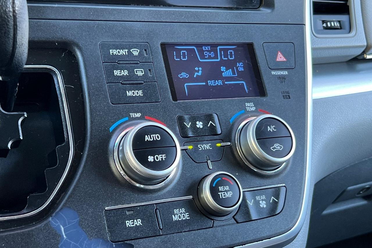 2015 Toyota Sienna LE Roseville CA