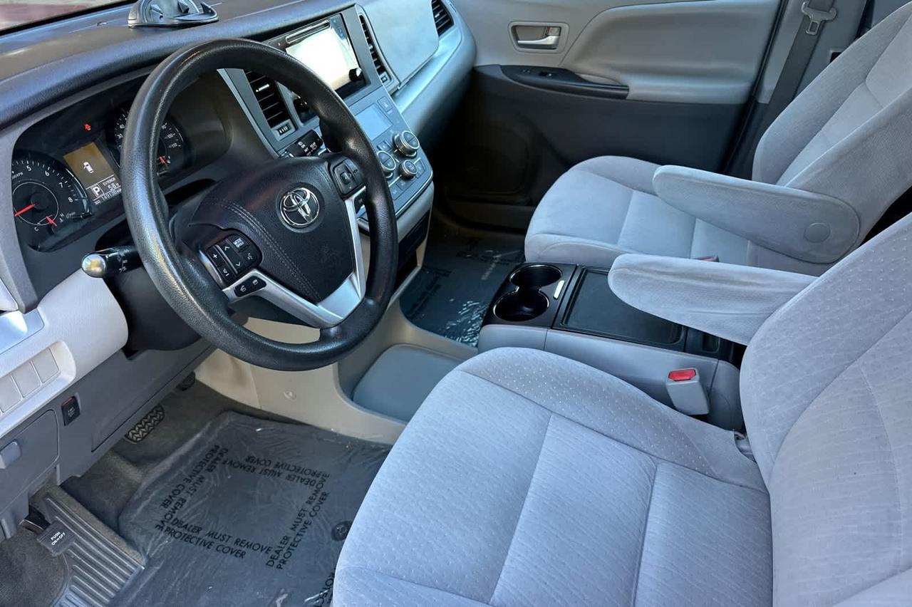 2015 Toyota Sienna LE Roseville CA