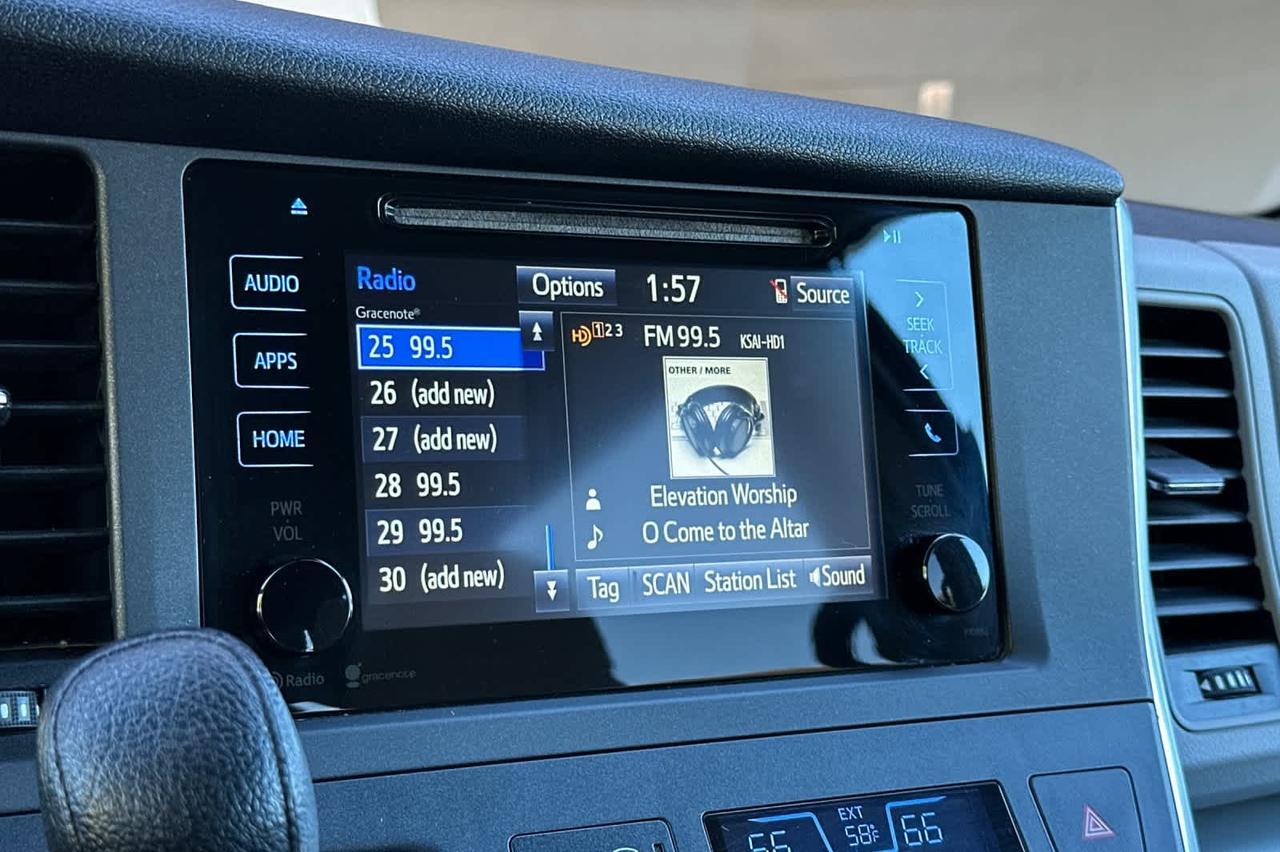 2015 Toyota Sienna LE Roseville CA