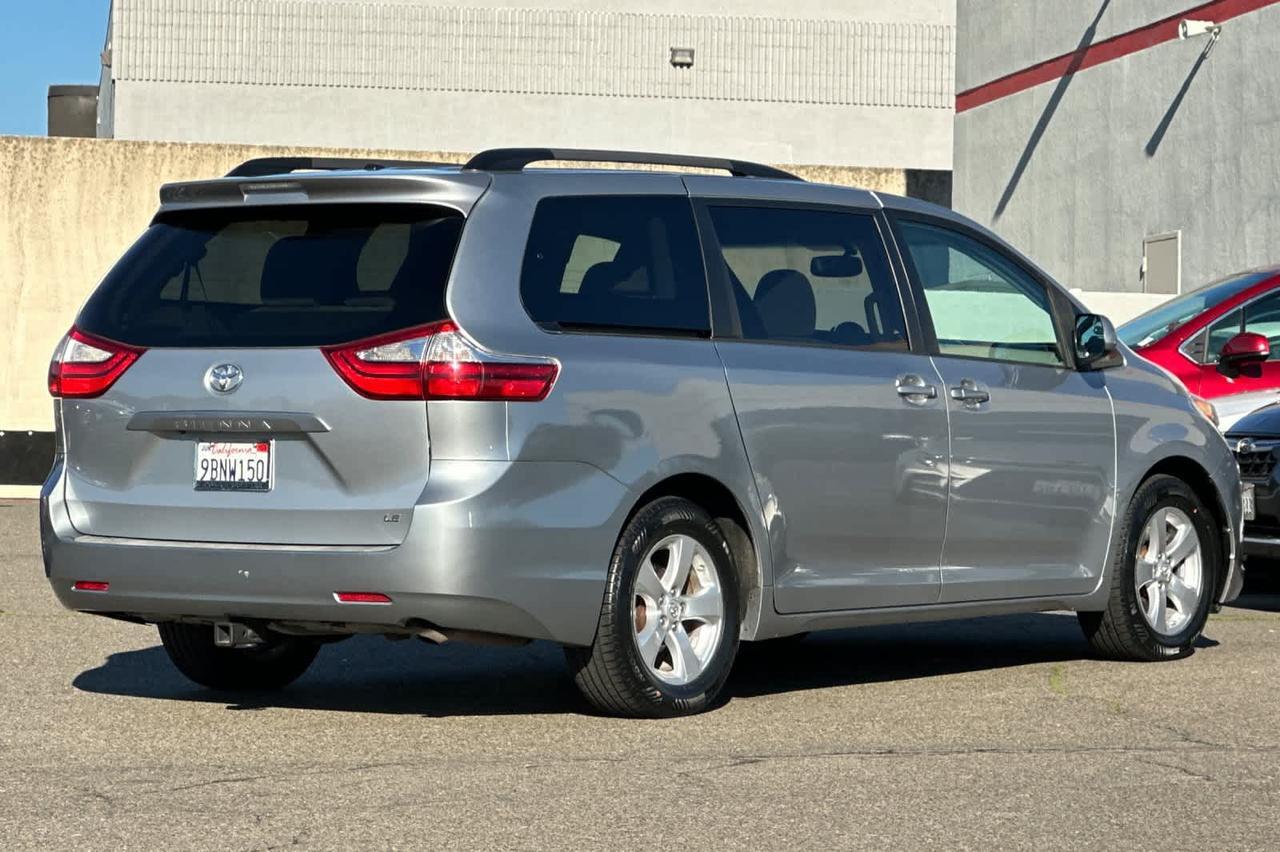 2015 Toyota Sienna LE Roseville CA