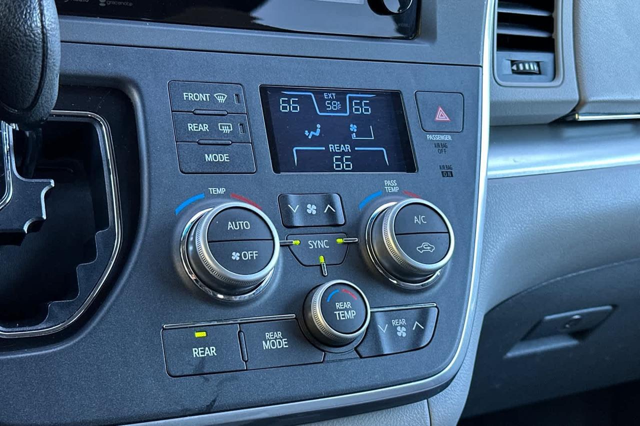 2015 Toyota Sienna LE Roseville CA