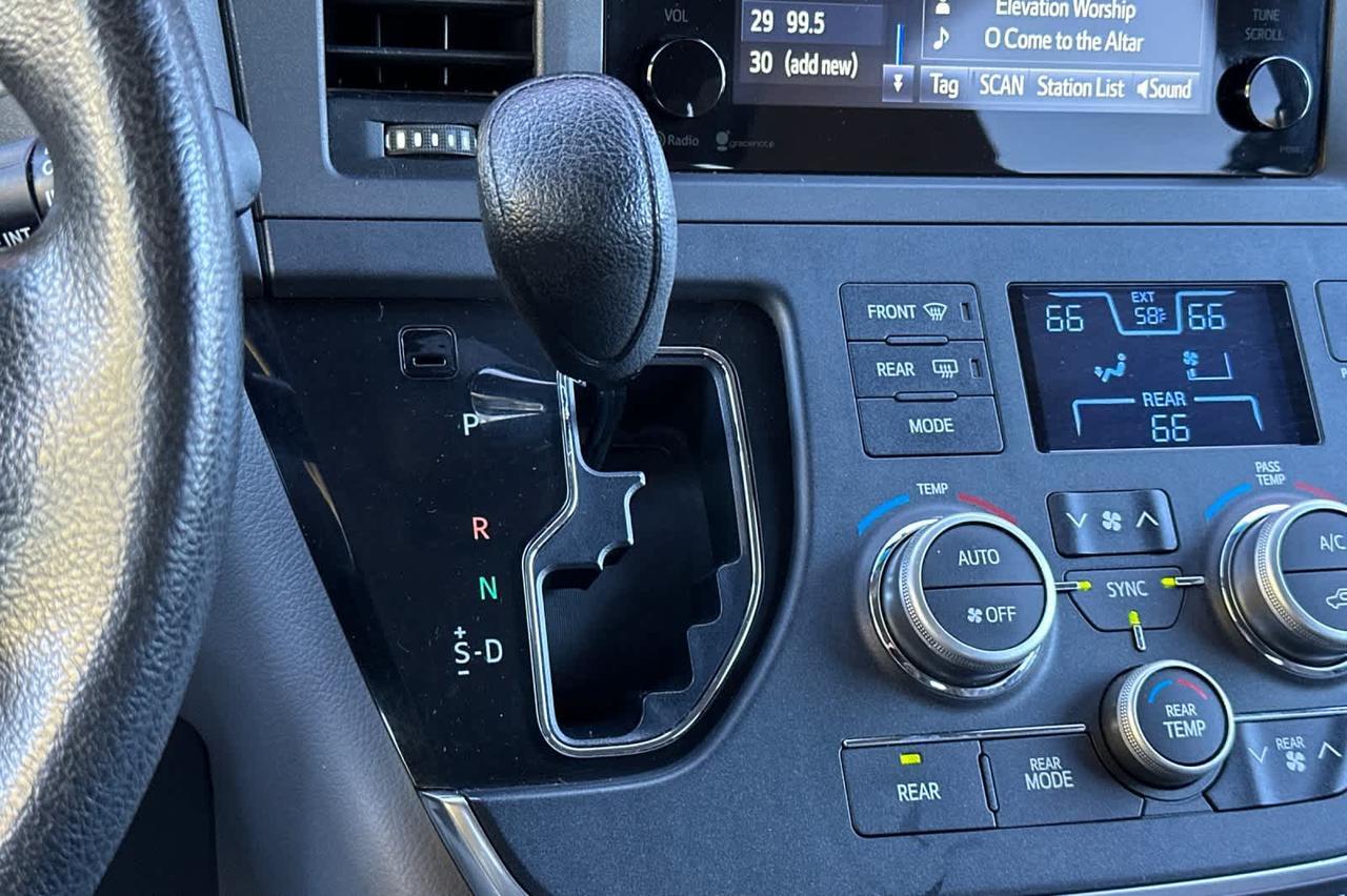 2015 Toyota Sienna LE Roseville CA