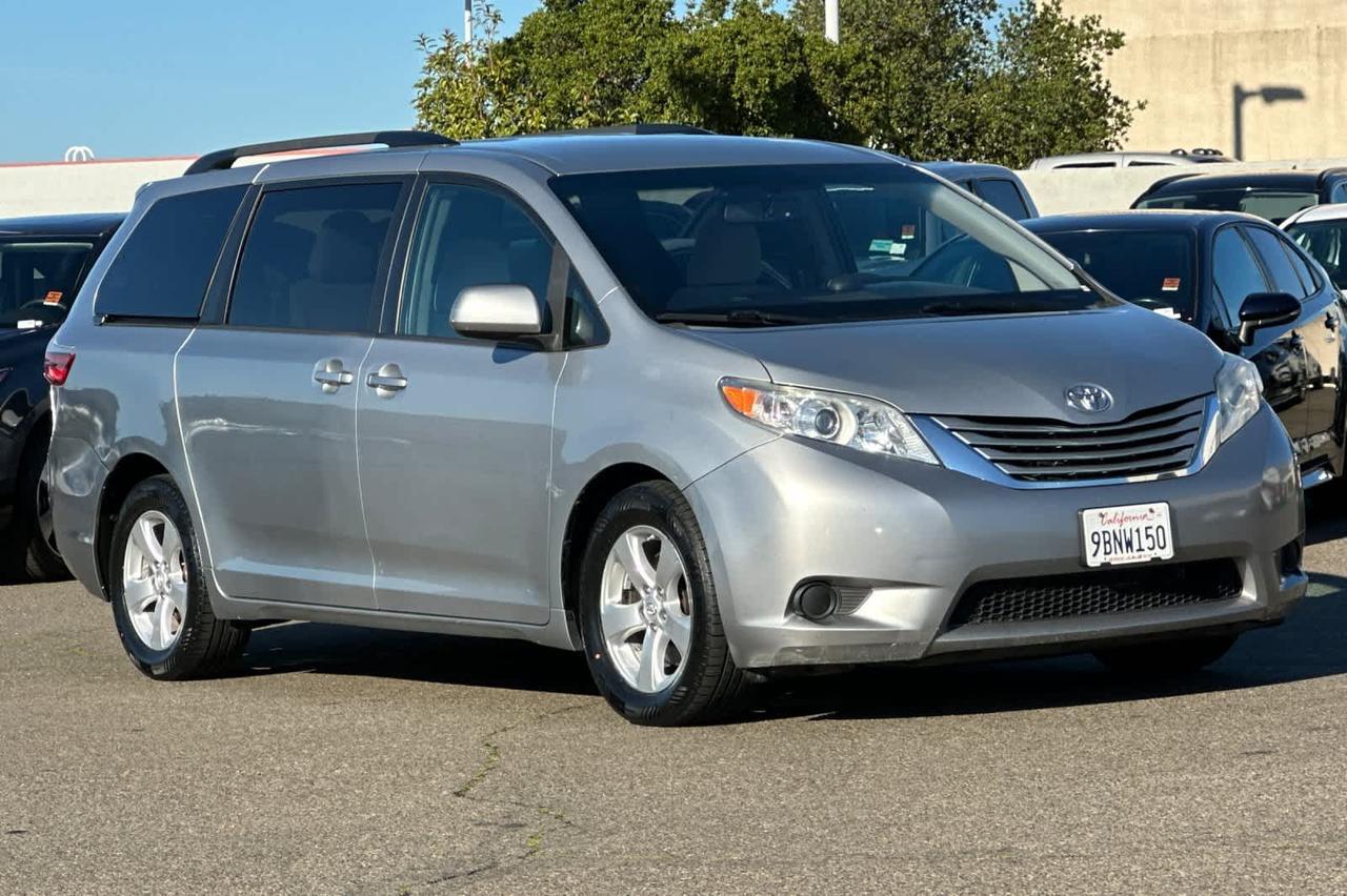 2015 Toyota Sienna LE Roseville CA