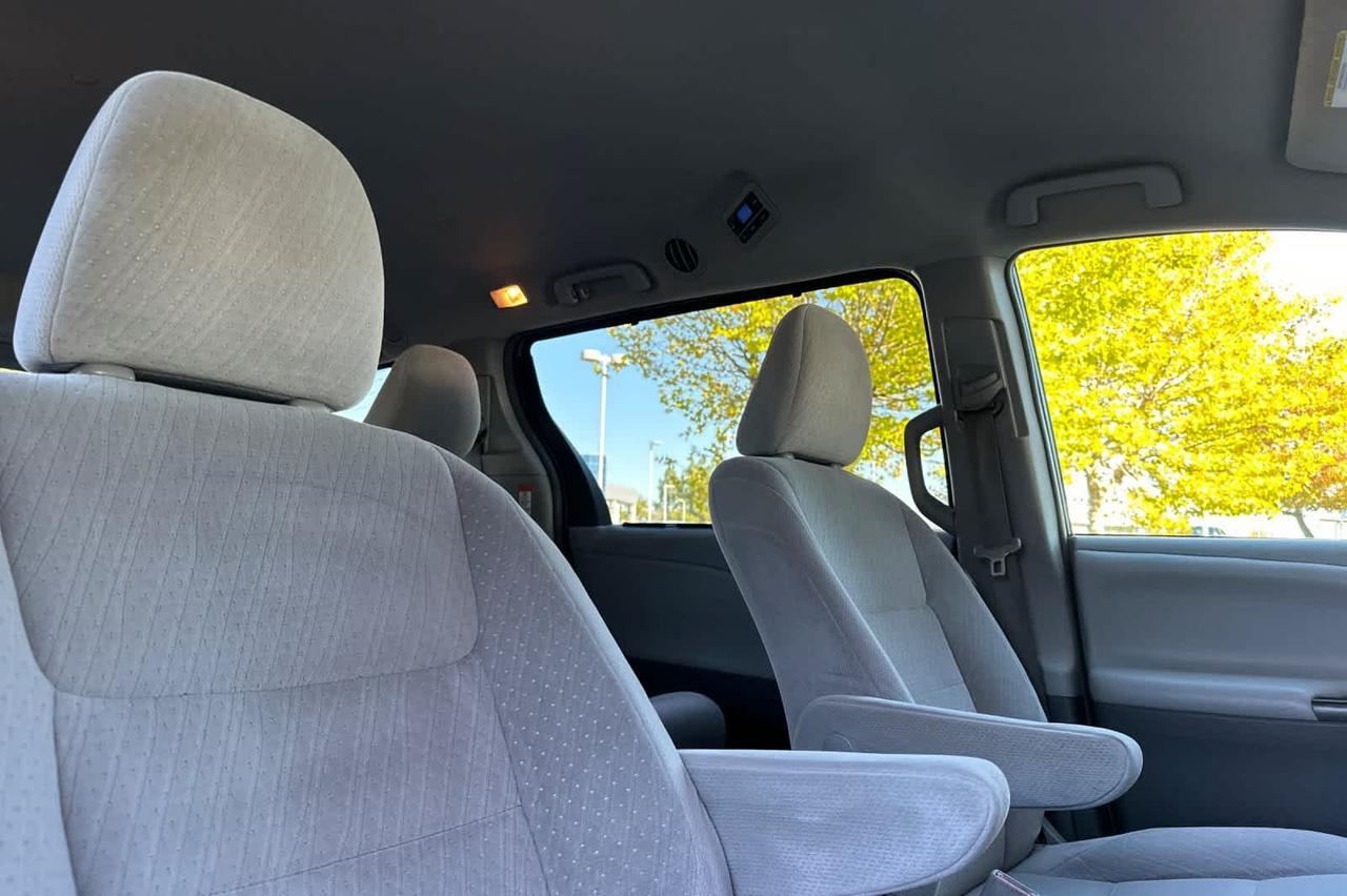 2015 Toyota Sienna LE Roseville CA