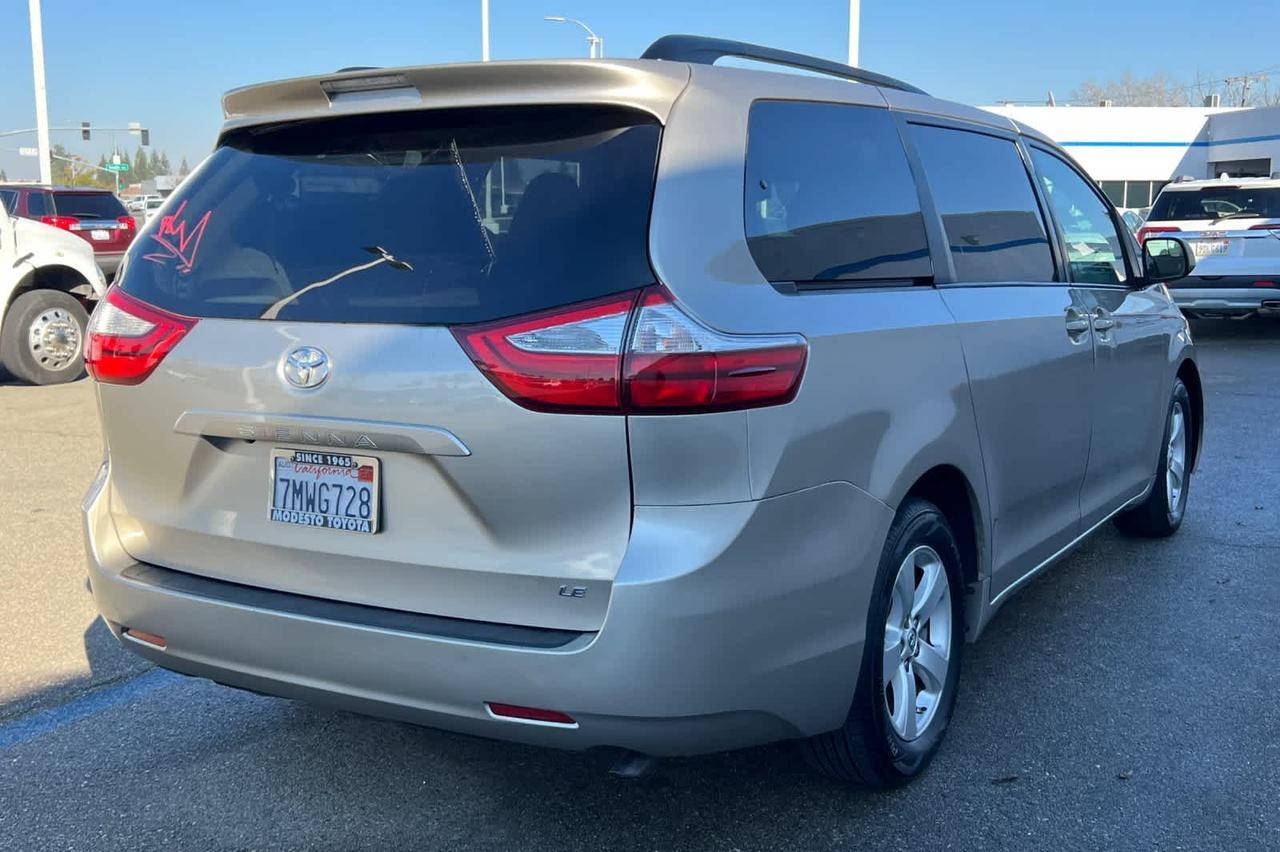 2015 Toyota Sienna LE Roseville CA