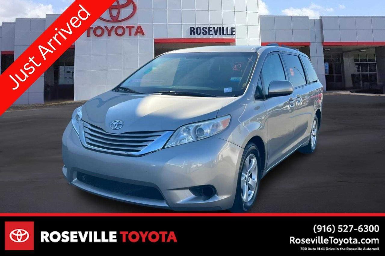 2015 Toyota Sienna LE