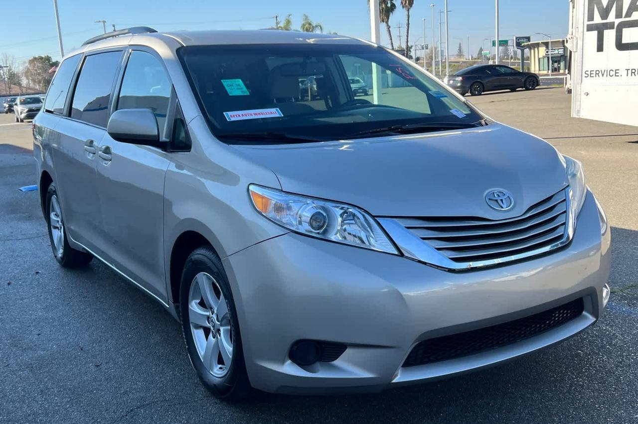 2015 Toyota Sienna LE Roseville CA