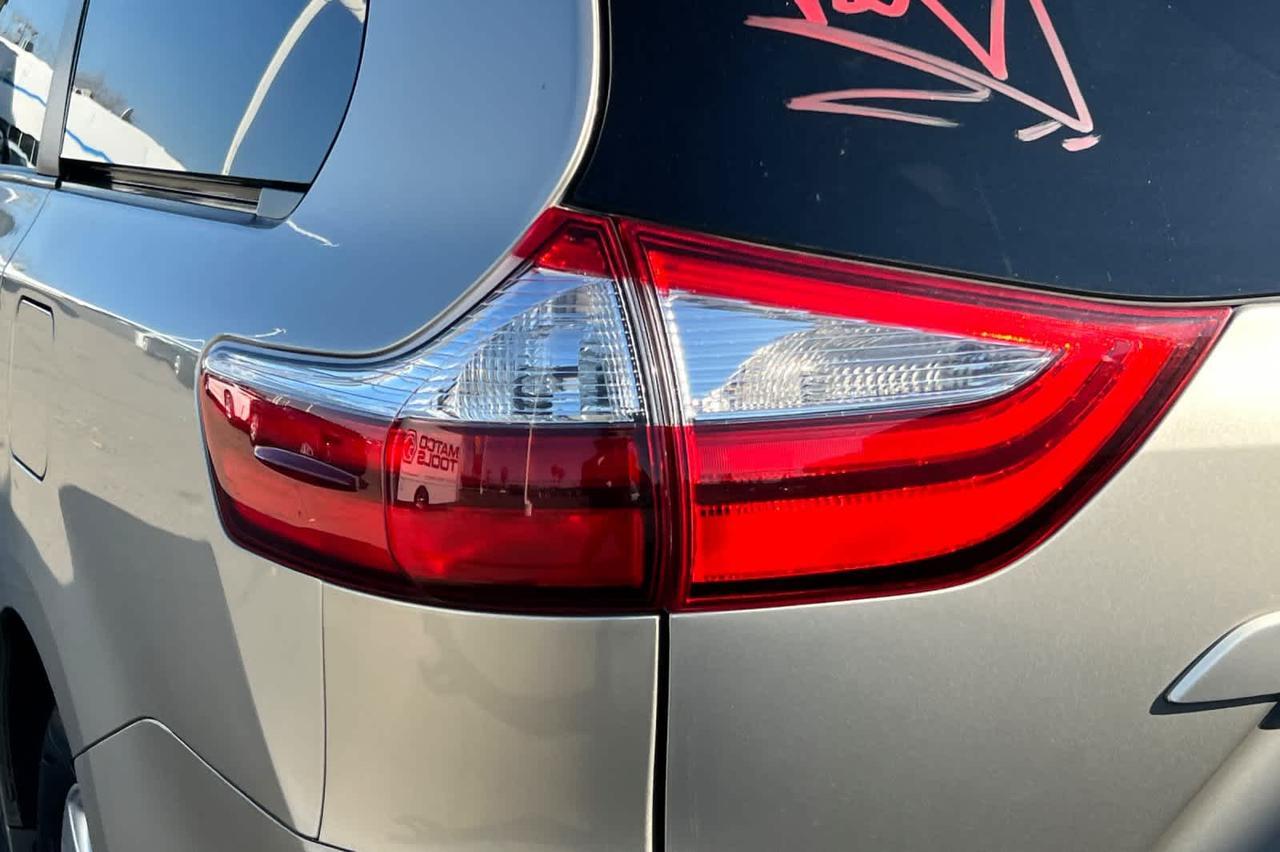 2015 Toyota Sienna LE Roseville CA