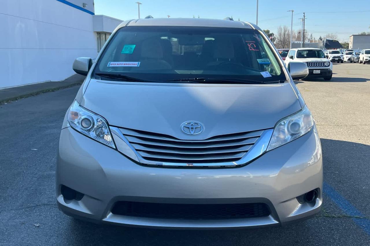 2015 Toyota Sienna LE Roseville CA