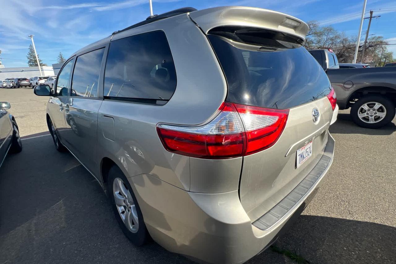 2015 Toyota Sienna LE Roseville CA