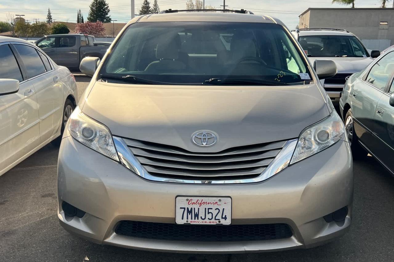 2015 Toyota Sienna LE Roseville CA