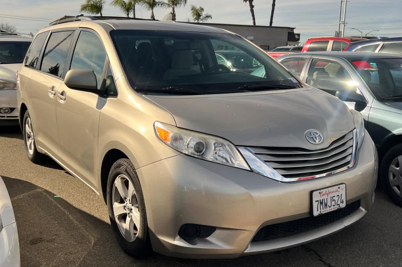 2015 Toyota Sienna LE Roseville CA