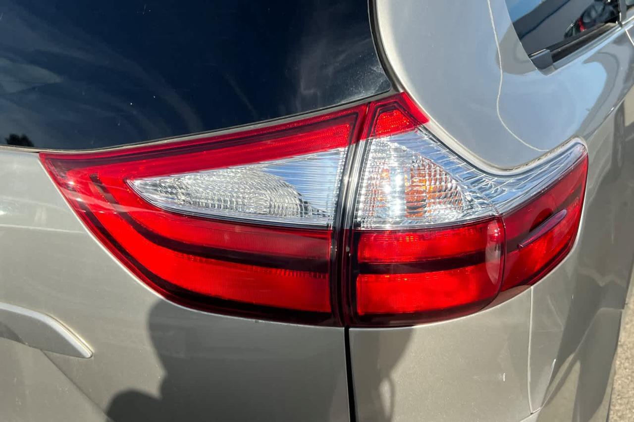 2015 Toyota Sienna LE Roseville CA