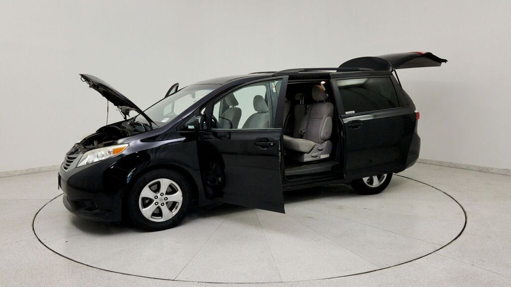 2015 Toyota Sienna LE Laurel MD