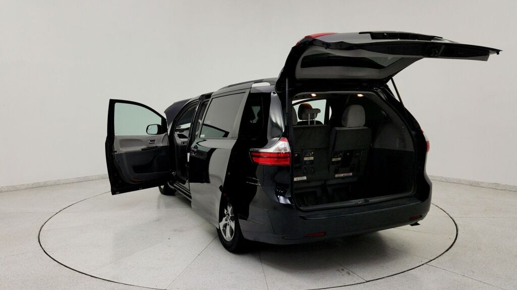 2015 Toyota Sienna LE Laurel MD