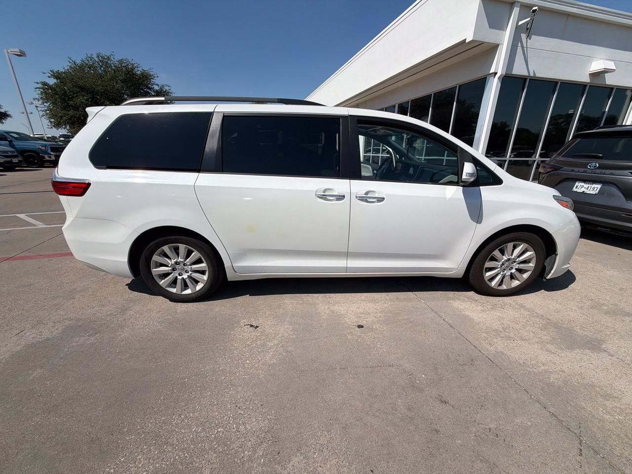 2015 Toyota Sienna Limited Hurst TX