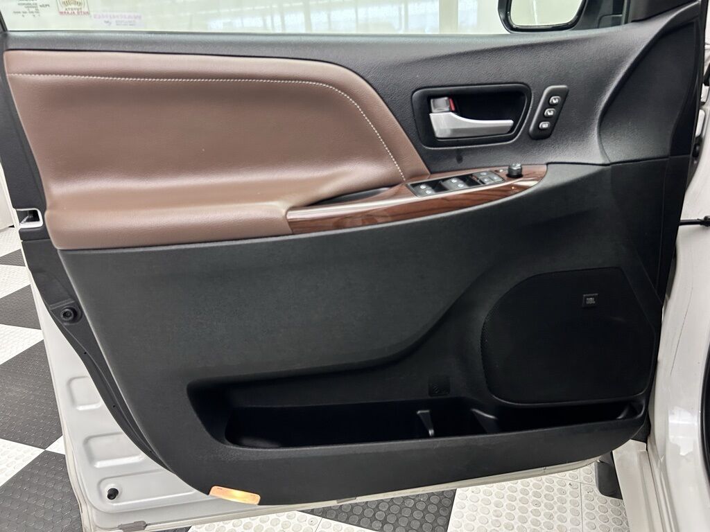 2015 Toyota Sienna Limited Portland OR
