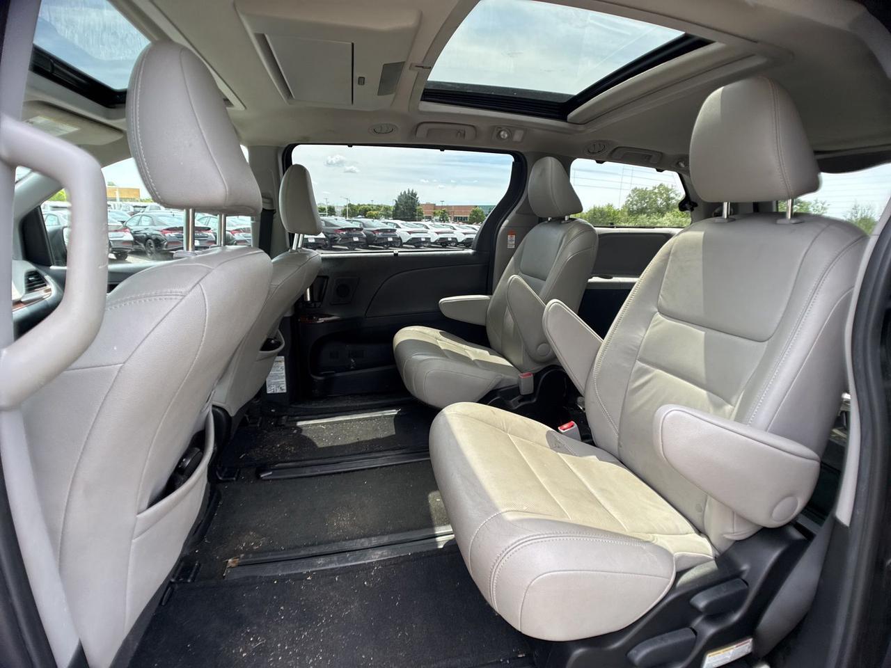 2015 Toyota Sienna Limited Premium Chantilly VA