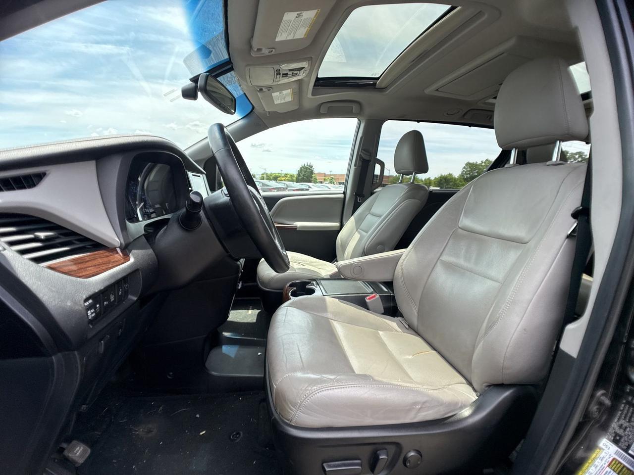 2015 Toyota Sienna Limited Premium Chantilly VA