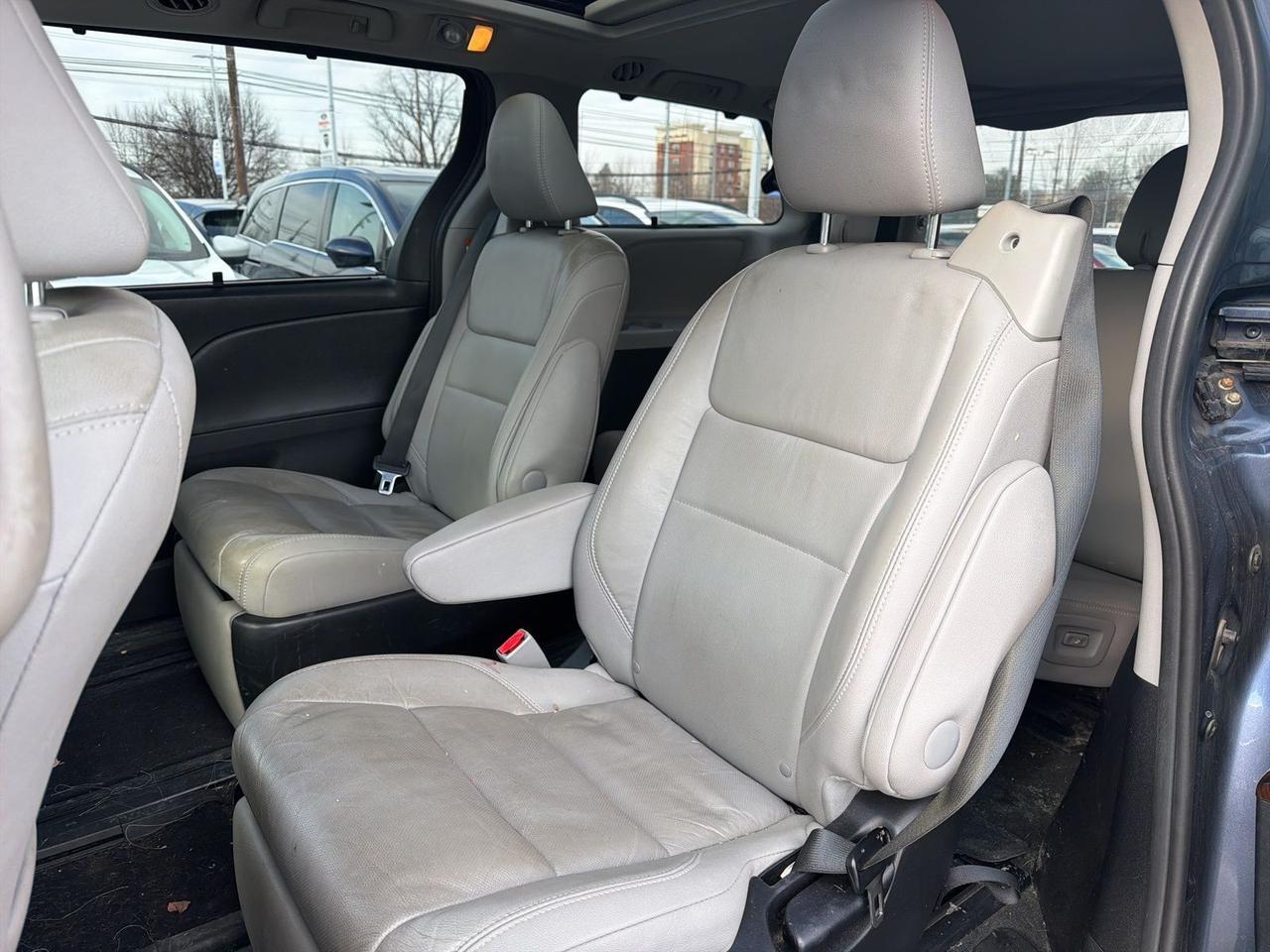 2015 Toyota Sienna Limited Gaithersburg MD