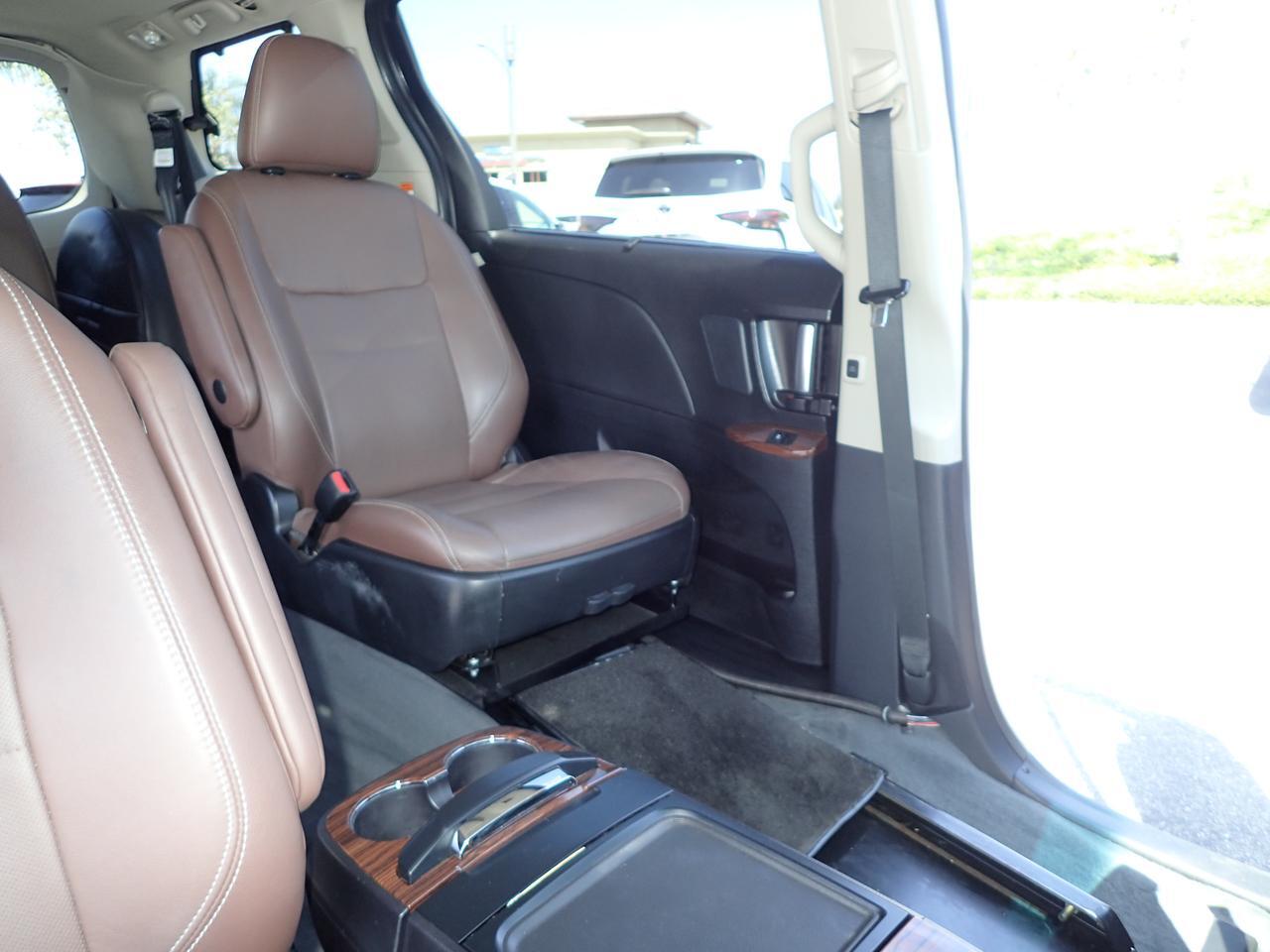 2015 Toyota Sienna Ltd Anaheim CA