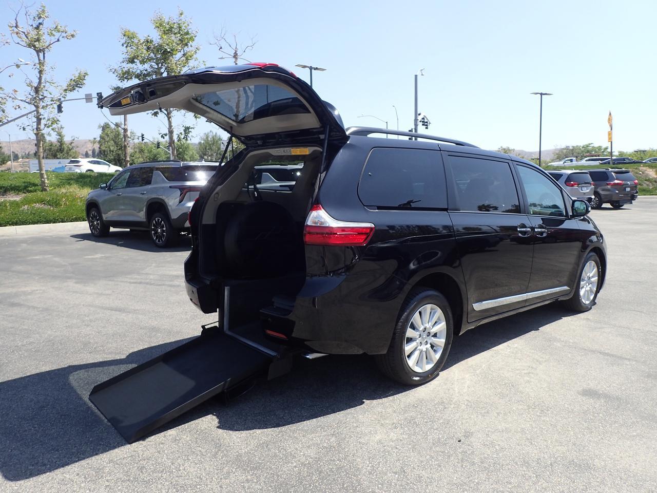 2015 Toyota Sienna Ltd