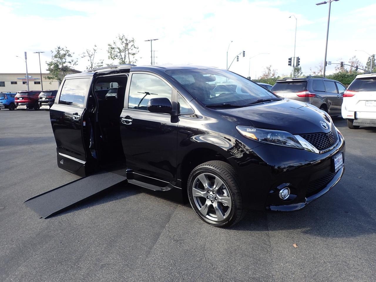 2015 Toyota Sienna SE