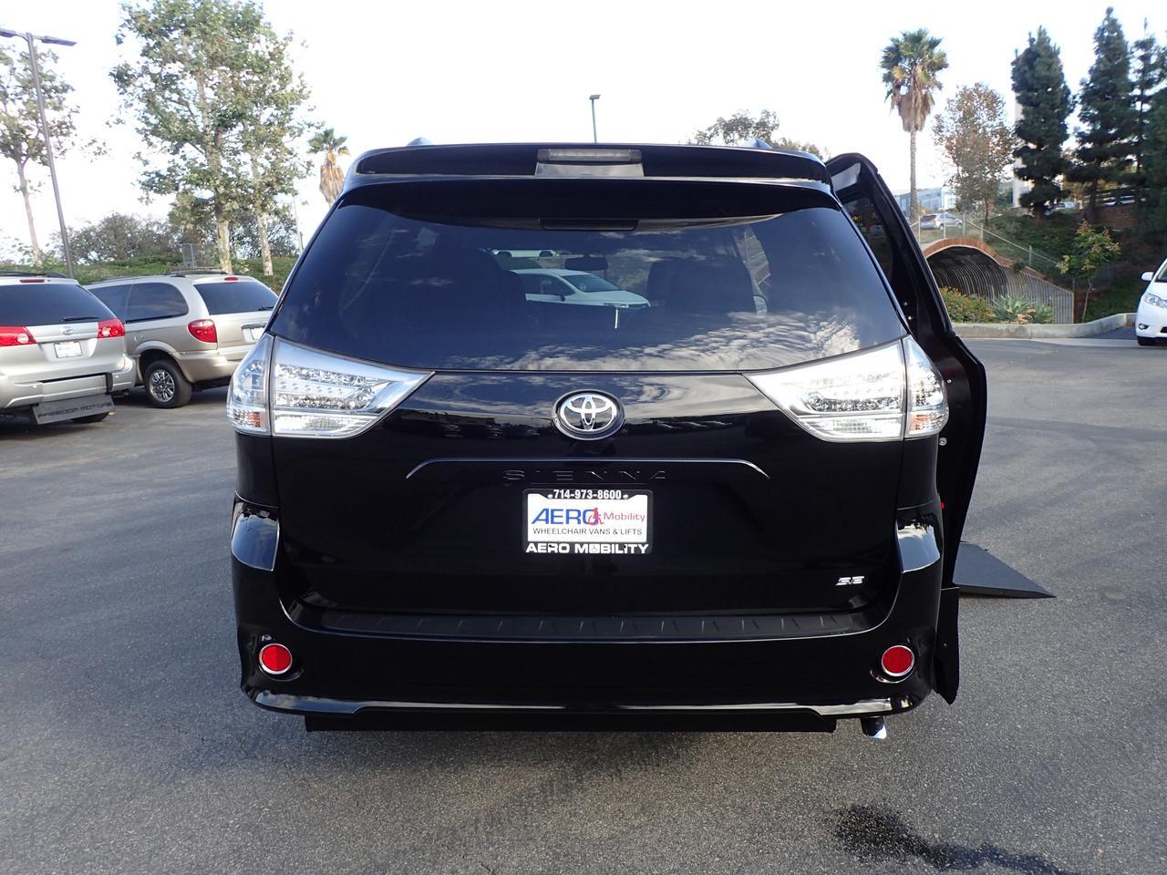 2015 Toyota Sienna SE Anaheim CA