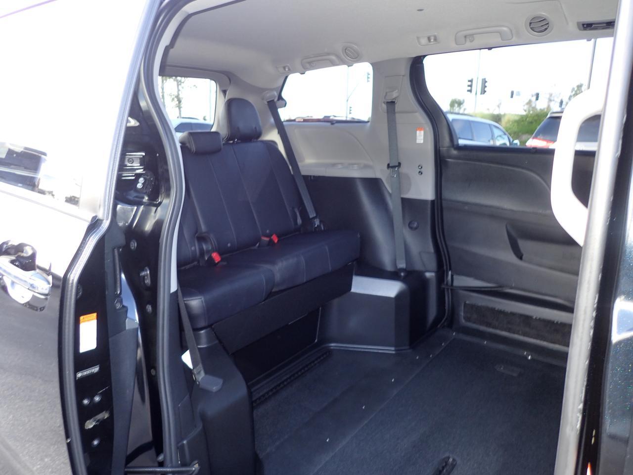 2015 Toyota Sienna SE Anaheim CA