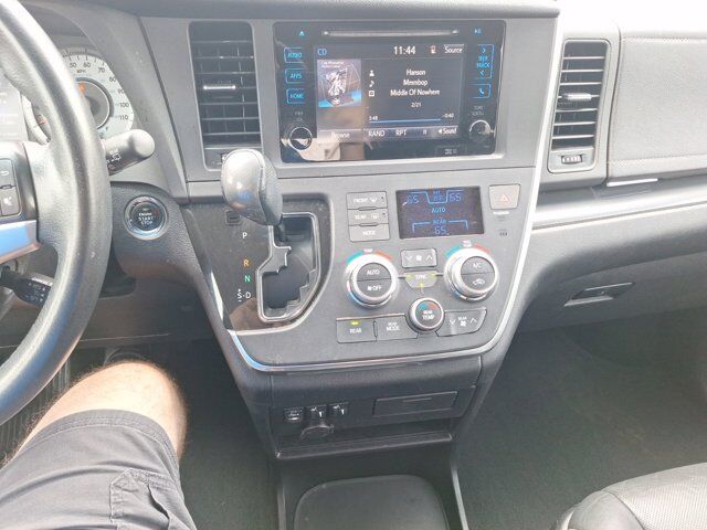 2015 Toyota Sienna SE Hurst TX