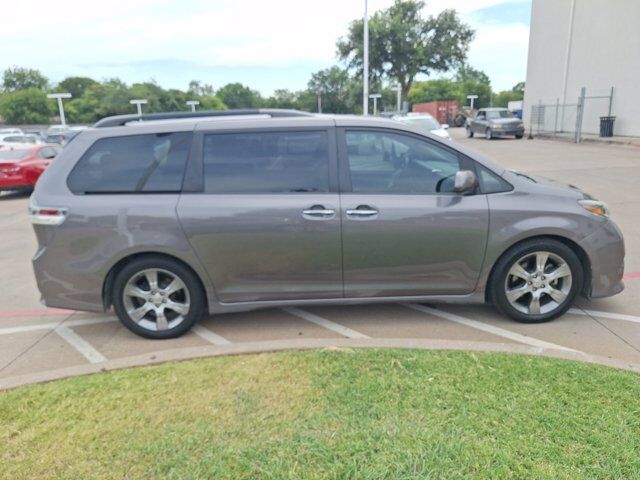 2015 Toyota Sienna SE Hurst TX