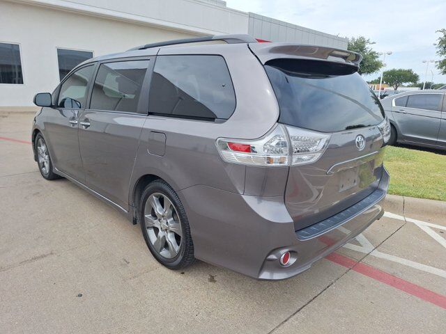 2015 Toyota Sienna SE Hurst TX